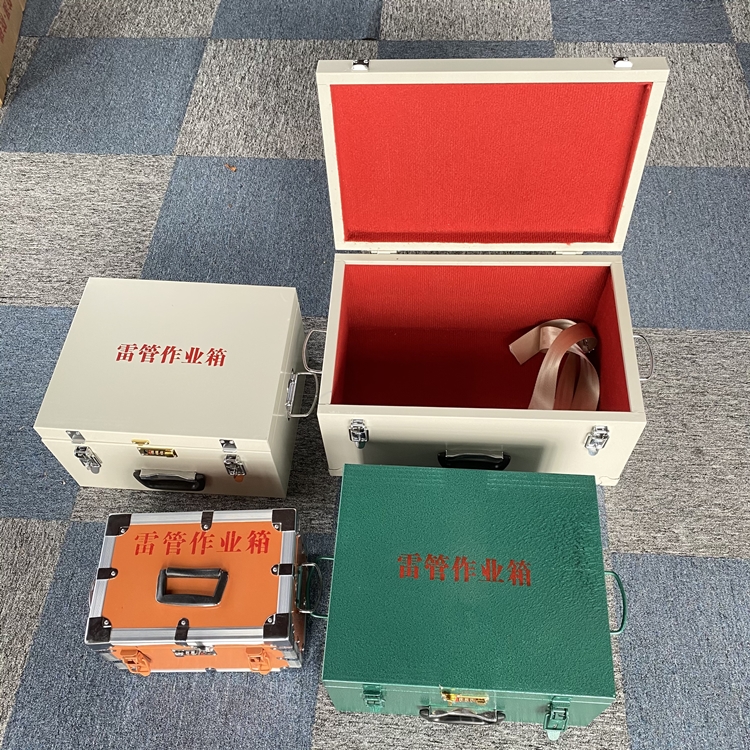 板桥镇爆破工程作业箱如何选择?玻璃钢与传统材质的全面对比